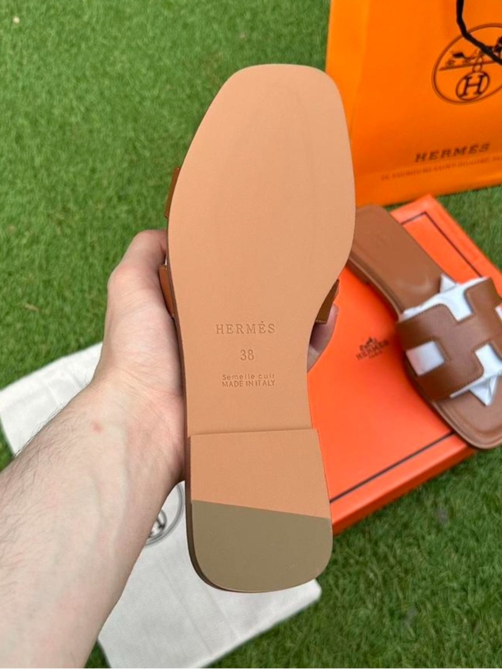 Hermes Brown Oran Sandals Women’s Size 7.5 Brand New - Picture 3 of 3